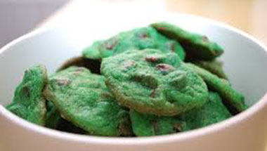 Decorating for a St. Patrick’s Day Party
