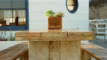Outdoor decorating for spring