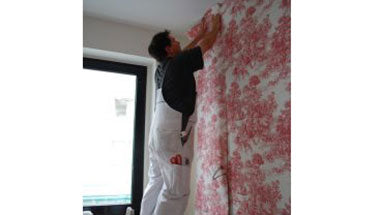 Seven interior decorating tips that won’t get you in trouble with your landlord